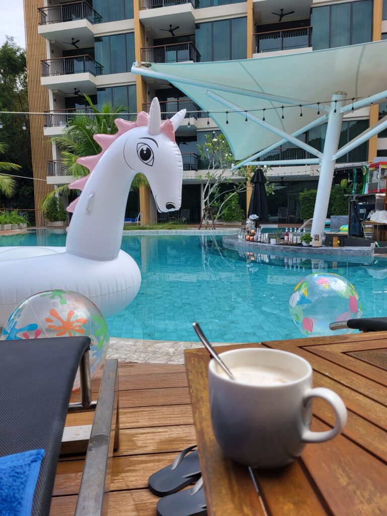 Pool mit Einhorn