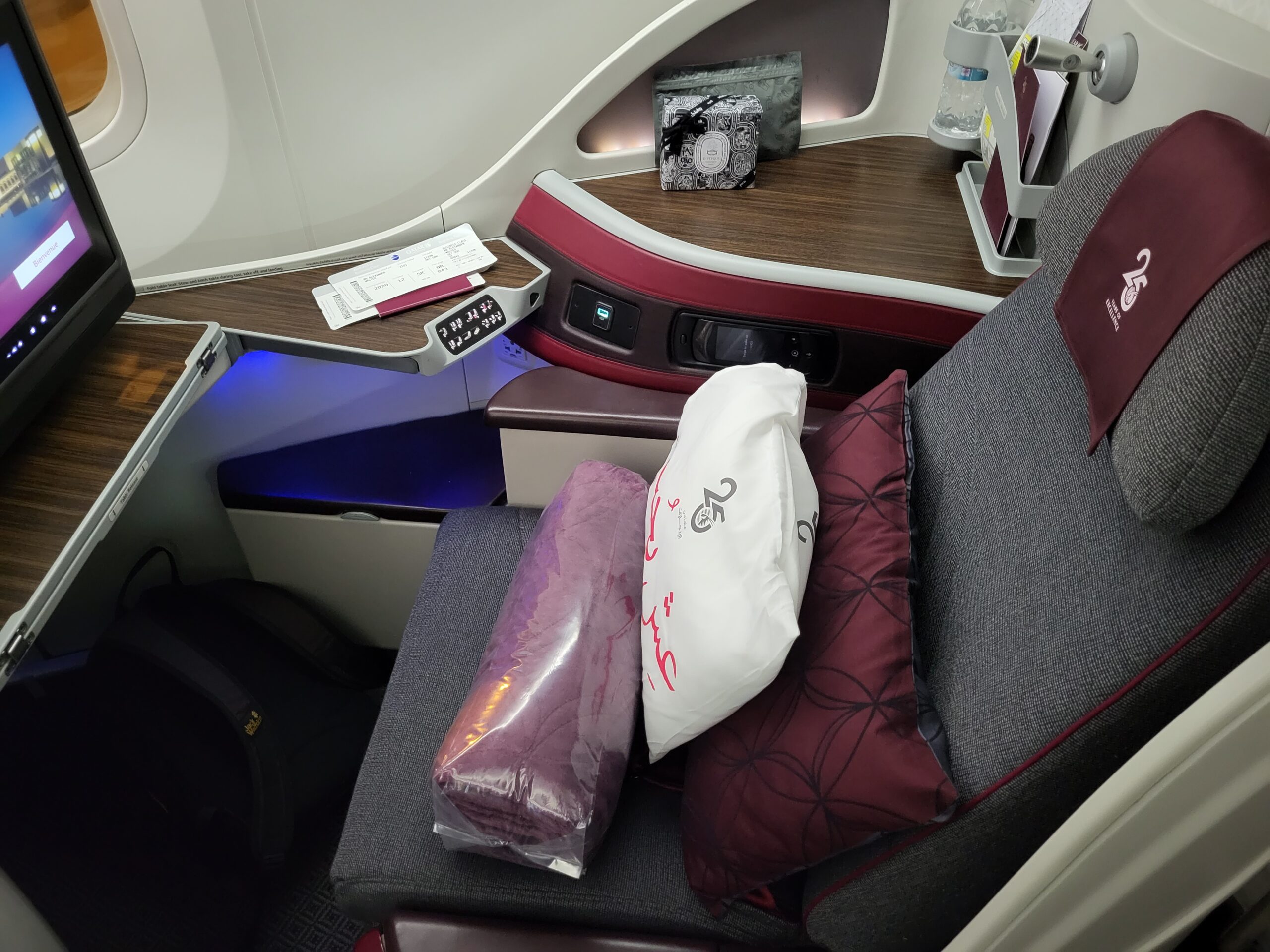 Qatar Airways 7878 (Dreamliner) Business Class alexontour