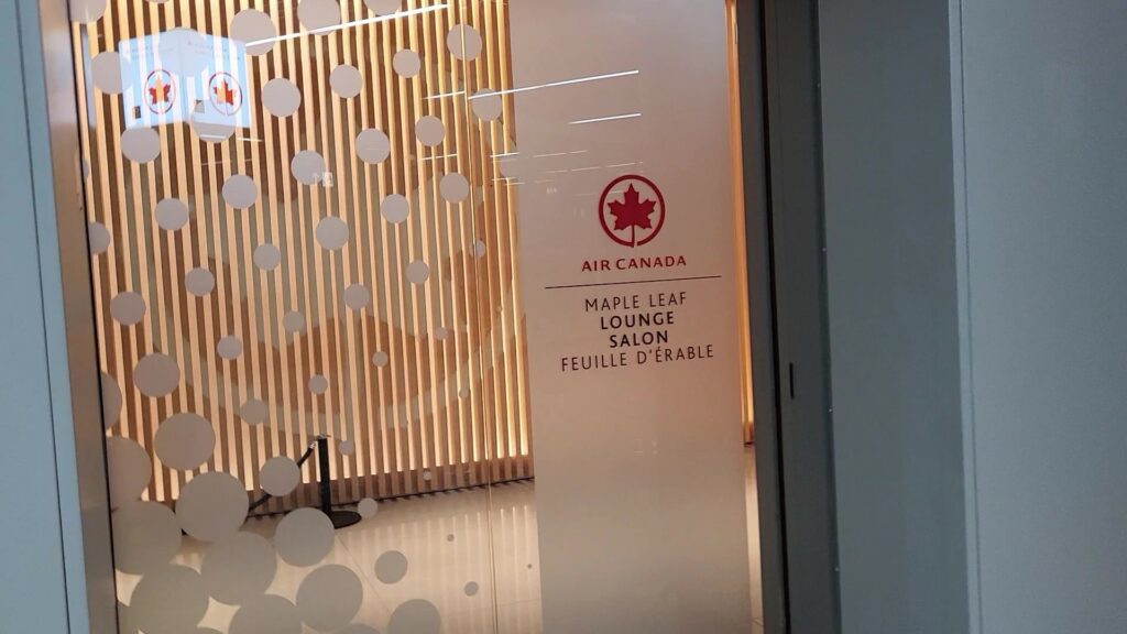 Air Canada Maple Leaf Lounge